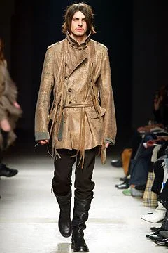 Look 16